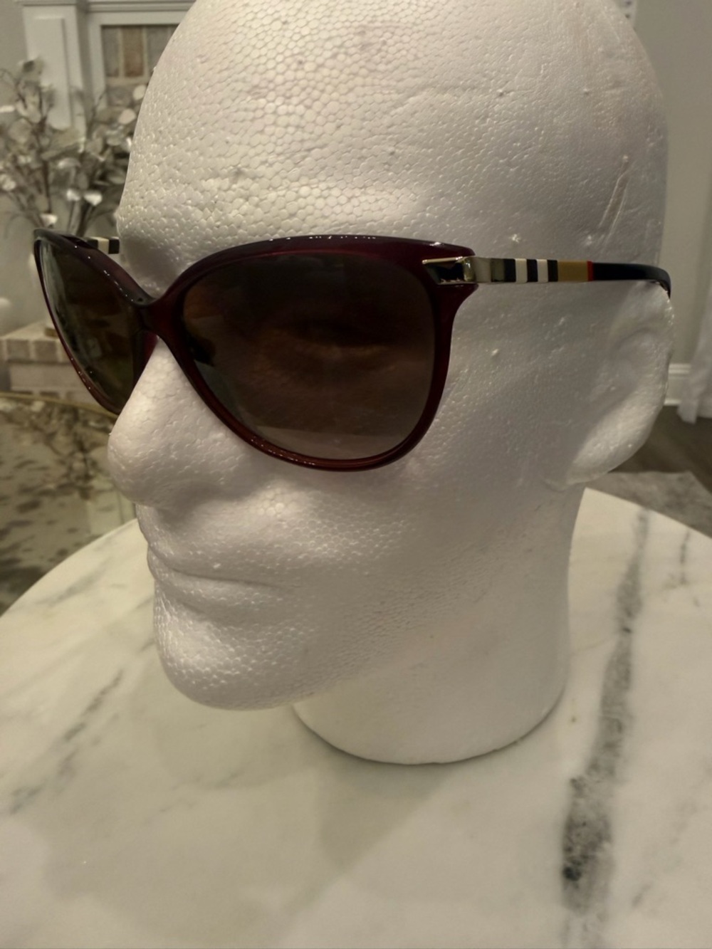 Women’s Burgundy Cat-Eye Sunglasses with Striped Temple Detail